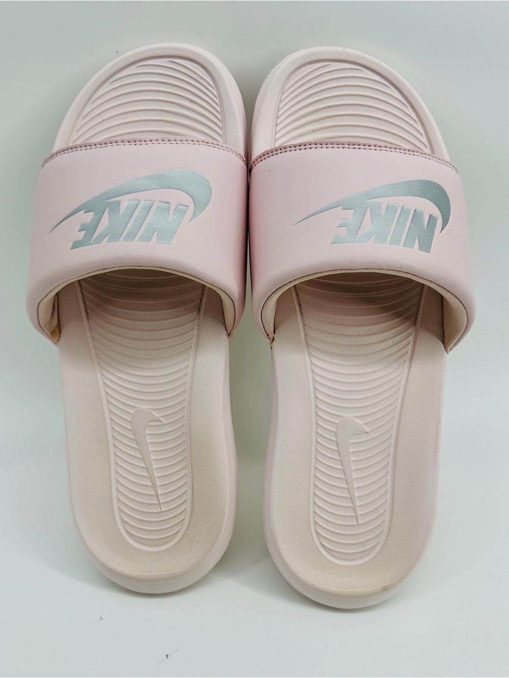 Nike Victori One Barely Rose Metallic Silver Slides Size 10